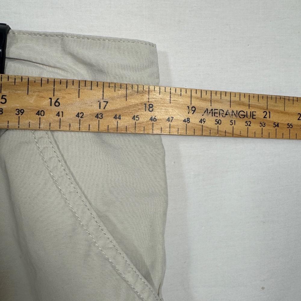 Woolrich Shorts Womens Size 14 Beige Cargo Hiking Walking Casual - Picture 4 of 9